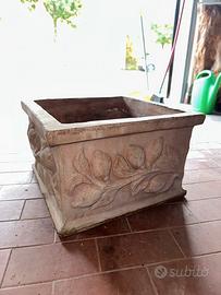 Vaso quadrato in terracotta