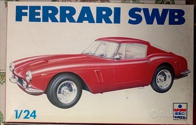 Kit Esci Ferrari SWB scala 1/24