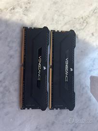 2 banchi di ram ddr4 da 16 gb rgb