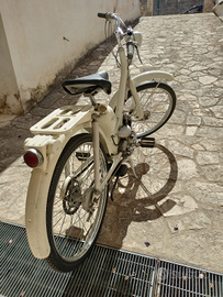 Lambrettino del prete 48 anno 1960