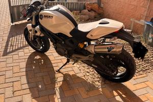 Ducati Monster 696+