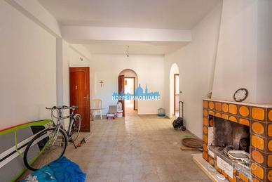 3 VANI TRABIA VIA GIARDINI Appartamento a 300