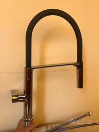 Rubinetto cucina a collo di cigno