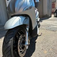 Scooter beverly 350