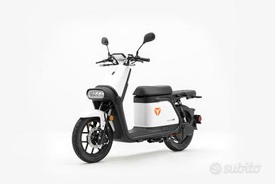 Yadea Y1S Scooter SUPER !!!