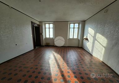 CASA SEMINDIPENDENTE A SAN BENIGNO CANAVESE