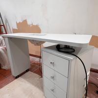 Tavolo per manicure