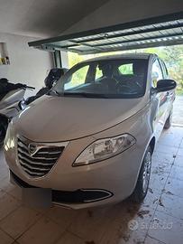 Ypsilon come nuova !