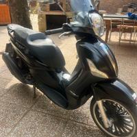 Piaggio Beverly 300 police