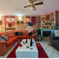 Salotto completo con mobili