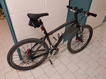 Specialized StumpJumper mountain bike