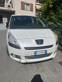 Peugeot 5008 7 posti – Comoda e spaziosa, pronta a