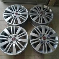 Cerchi in lega da 15 pollici per Fiat grande punto