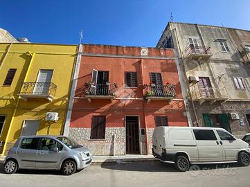 2 LOCALI A TRAPANI