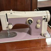 Macchina da cucire Necchi con mobiletto