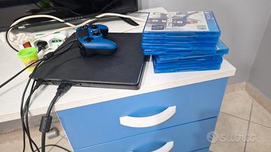 Playstation 4 Slim + 2 joystick 
