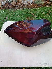 faro posteriore sx Ford Fiesta 