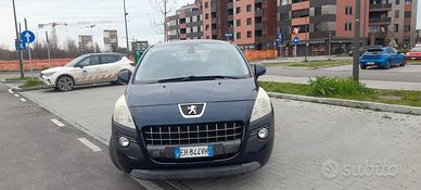 Peugeot modello 3008 turbo diesel