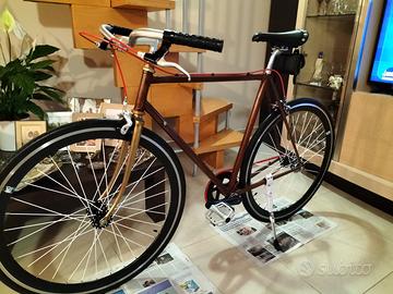 Bicicletta a scatto fisso con ruota flip-flop