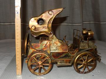 Auto in Rame con carillon