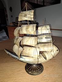 Veliero in corno di bue anni 60 d'epoca 