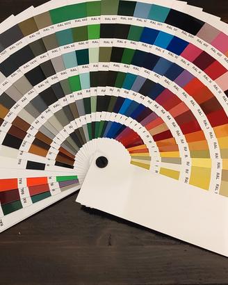 Due cartelle mazzette colori tinte RAL nuove