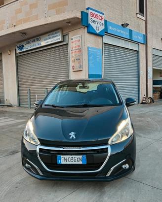 Peugeot 208 BlueHDi 75 5 porte Touch