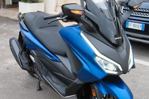 Honda Forza 350. Nuova, solo 900 Km.