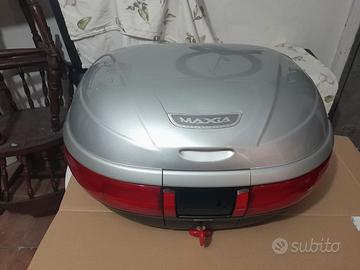 Bauletto givi maxia 52 litri come nuovo.con piastr