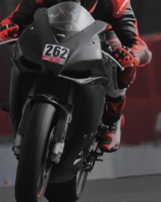 Aprilia rsv4