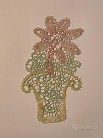 Merletto a tombolo isernino fatto a mano 15×8 cm –