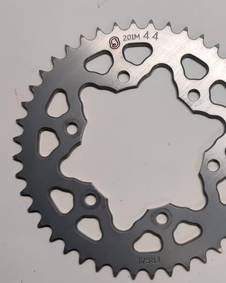 Corona 44 e pignone 15 denti