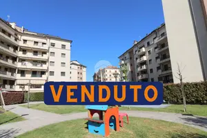 2 LOCALI A RHO