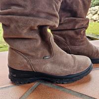 stivaletti scamosciati