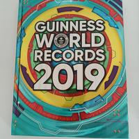 n.2 libri guinnes World records s 5 euro cadauno 