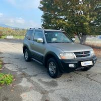 MITSUBISHI PAJERO 3 PORTE 3.2- V6 160 cv - rif.131