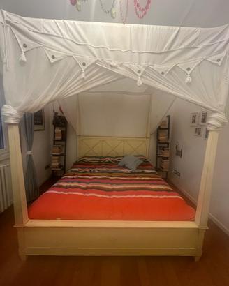 Letto baldacchino