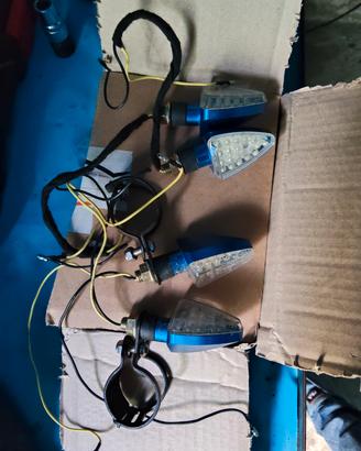 Indicatori di direzione a led