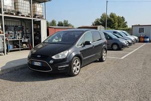 Ford S MAX
