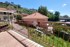 MULTILOCALE A SAN LORENZO AL MARE