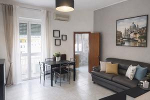 Ampio bilocale di 68 mq con cucina separata