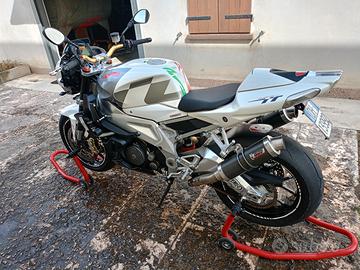 Tuono 1000r