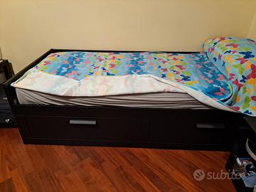 Brimnes Ikea divano/letto + materasso e comodino