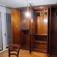 armadio in legno massiccio