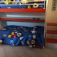 Letto triplo con cassetti contenitori