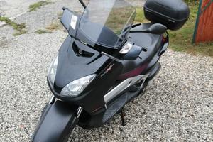 scooter Yamaha xmax 250