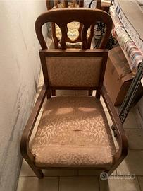 Sedie vintage in legno con imbottitura