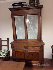 Credenza antica ma tenuta bene
