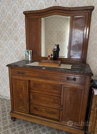 Cassettiera con specchio