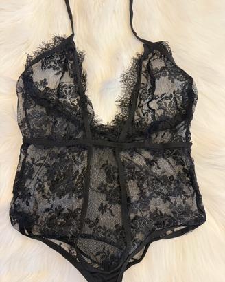 Body in pizzo nero